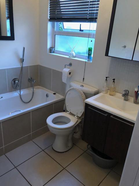 To Let 1 Bedroom Property for Rent in Bryanston Gauteng