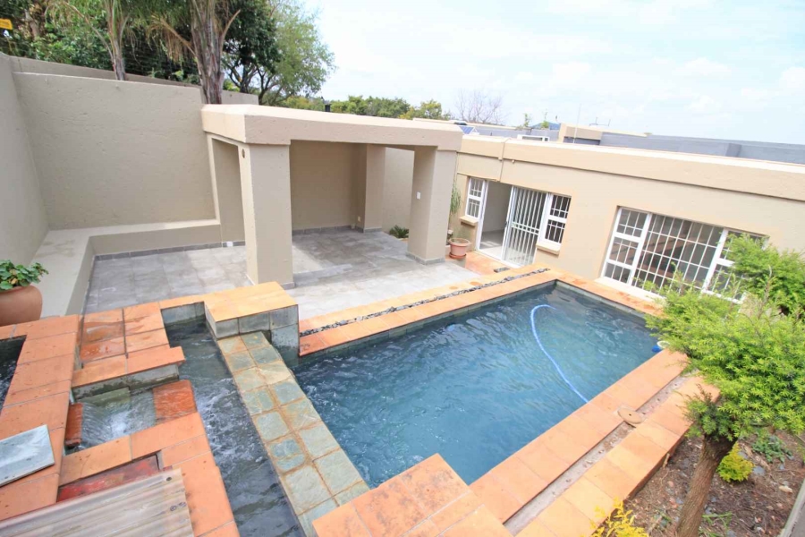 3 Bedroom Property for Sale in Faerie Glen Gauteng