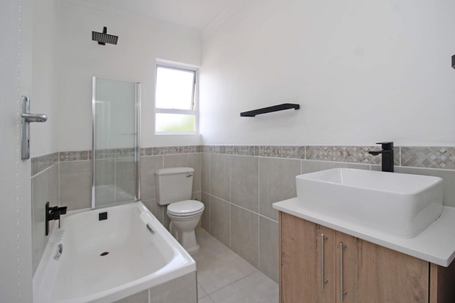 3 Bedroom Property for Sale in Faerie Glen Gauteng