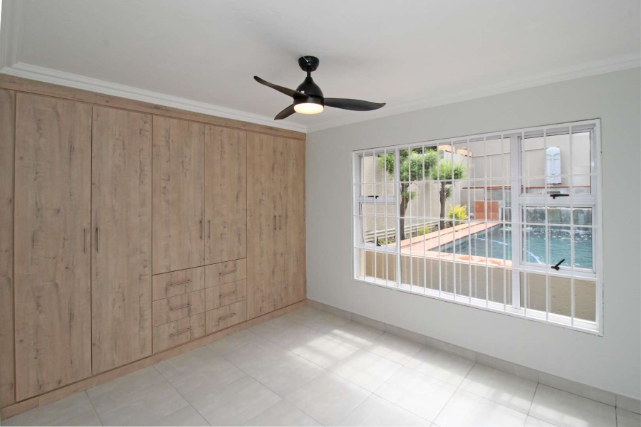 3 Bedroom Property for Sale in Faerie Glen Gauteng