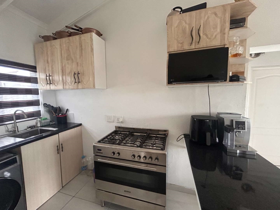 2 Bedroom Property for Sale in Honeydew Grove Gauteng