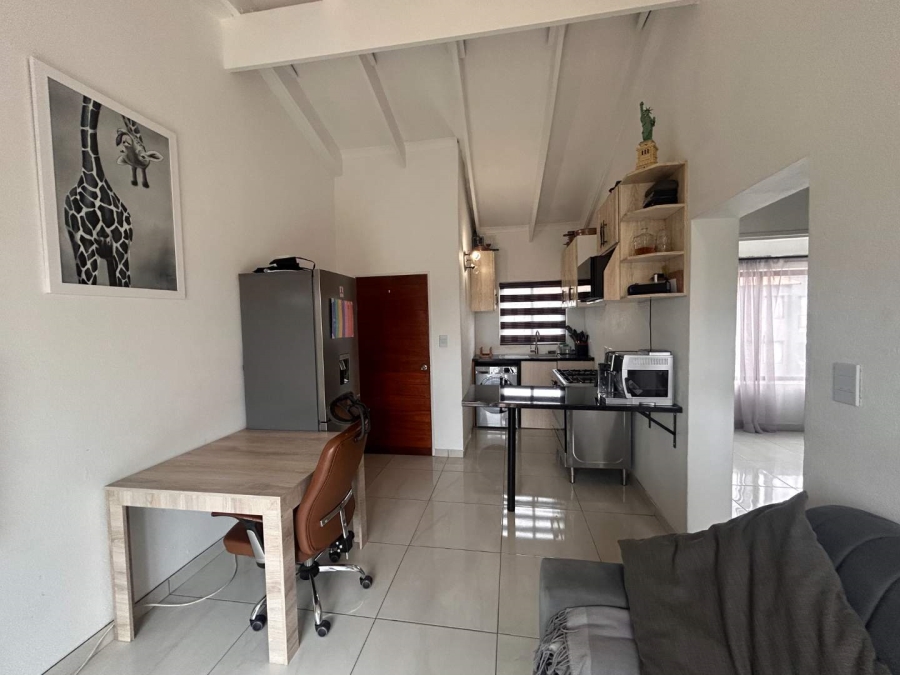 2 Bedroom Property for Sale in Honeydew Grove Gauteng