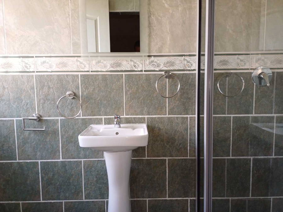 6 Bedroom Property for Sale in South Crest Gauteng