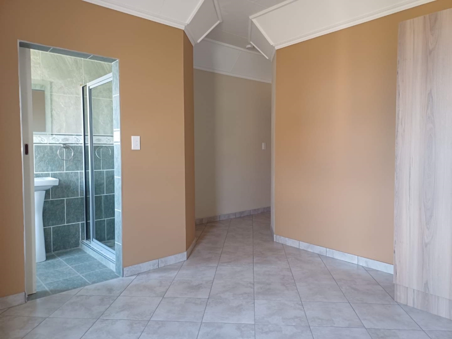 6 Bedroom Property for Sale in South Crest Gauteng