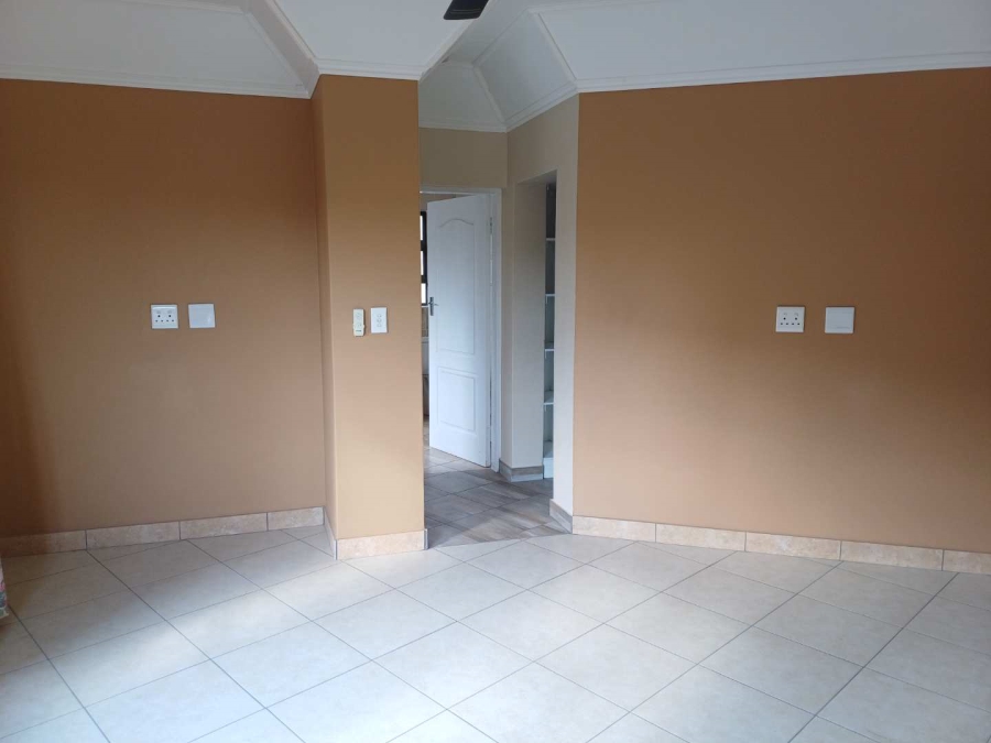 6 Bedroom Property for Sale in South Crest Gauteng