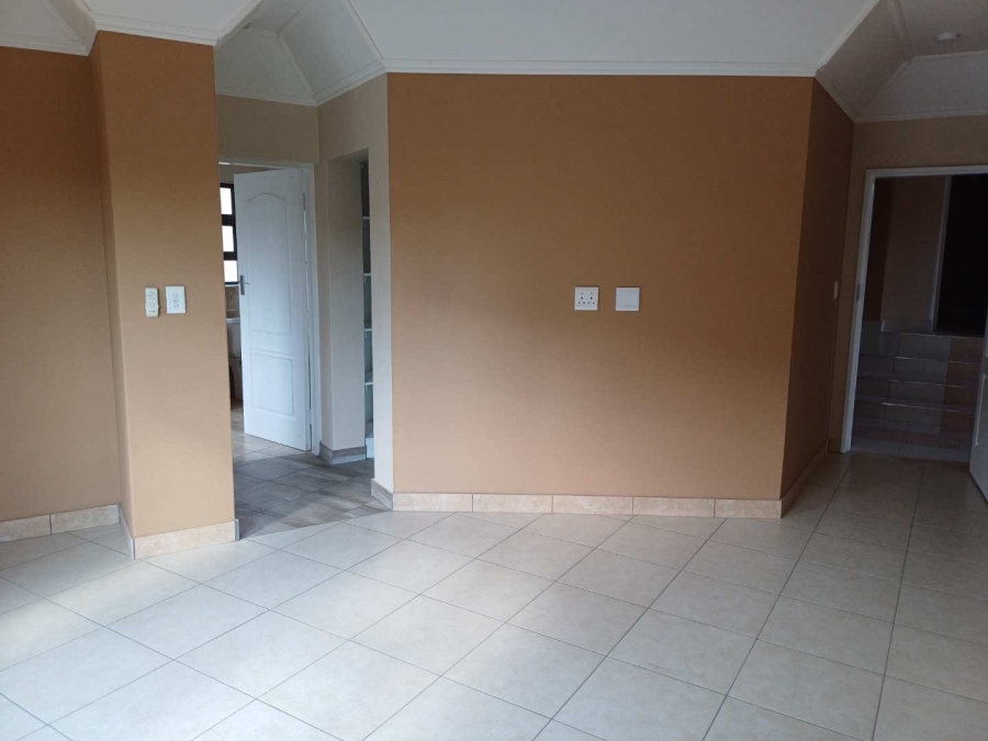 6 Bedroom Property for Sale in South Crest Gauteng