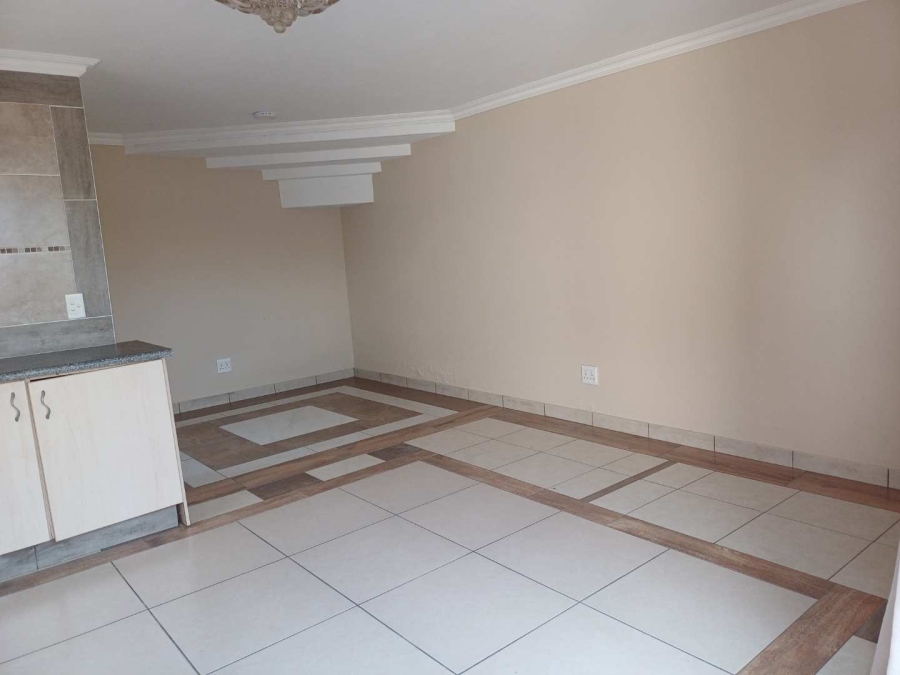 6 Bedroom Property for Sale in South Crest Gauteng