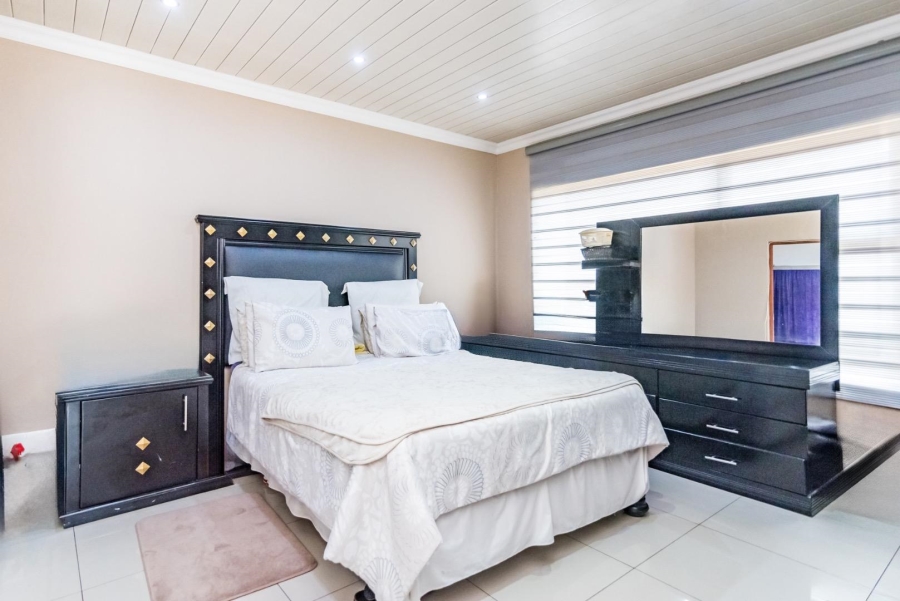 3 Bedroom Property for Sale in Groblerpark Gauteng