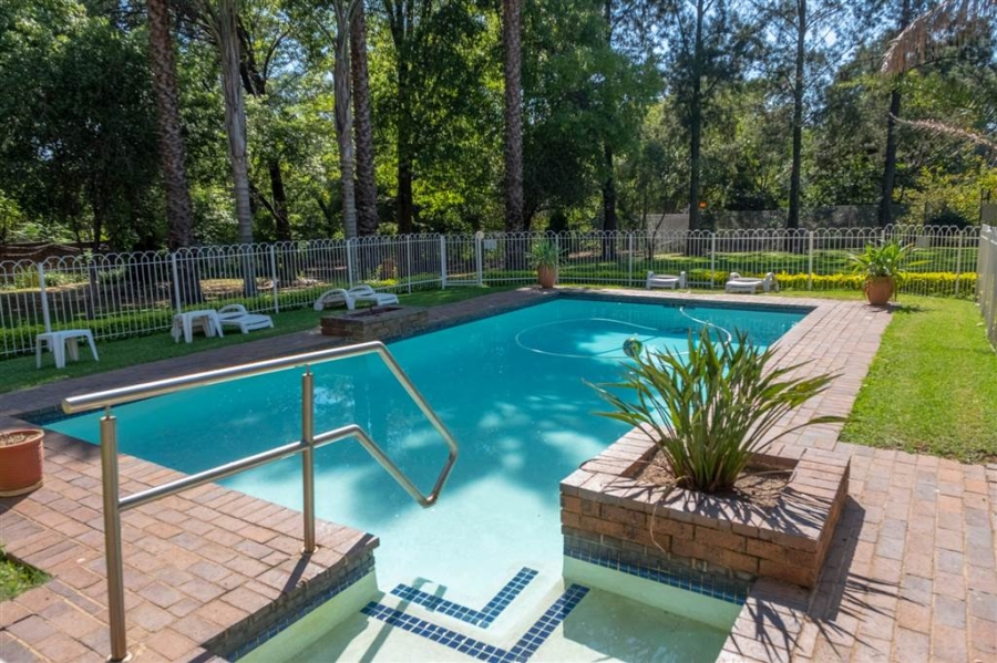 To Let 2 Bedroom Property for Rent in Atholl Gauteng
