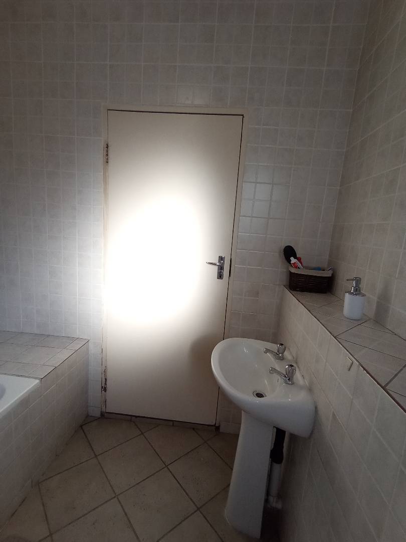To Let 2 Bedroom Property for Rent in Birchleigh Gauteng