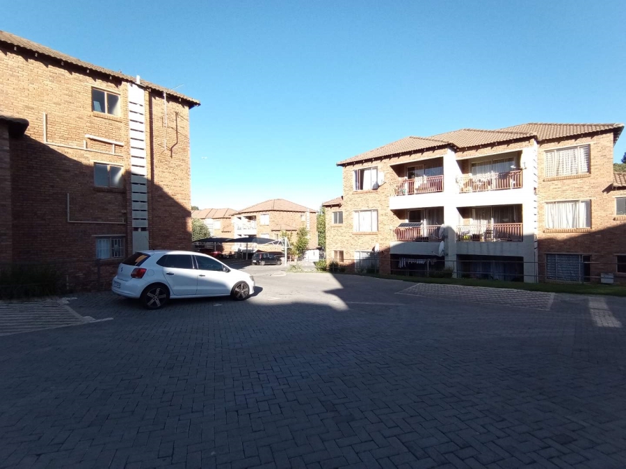 To Let 2 Bedroom Property for Rent in Birchleigh Gauteng