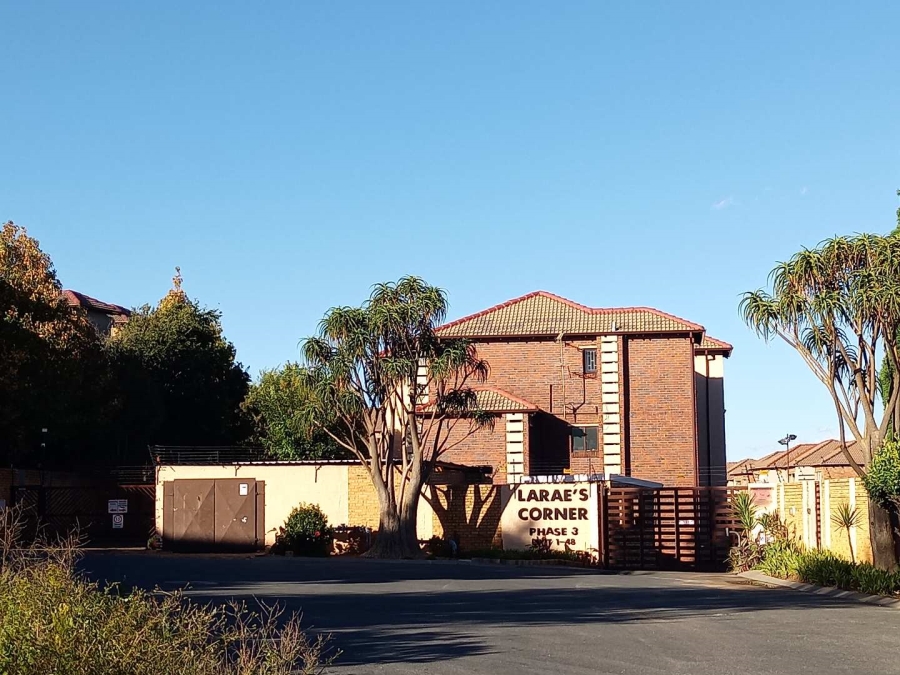 To Let 2 Bedroom Property for Rent in Birchleigh Gauteng