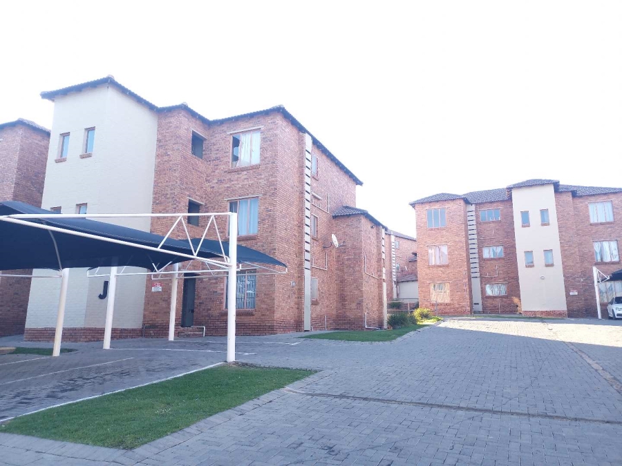 To Let 2 Bedroom Property for Rent in Birchleigh Gauteng