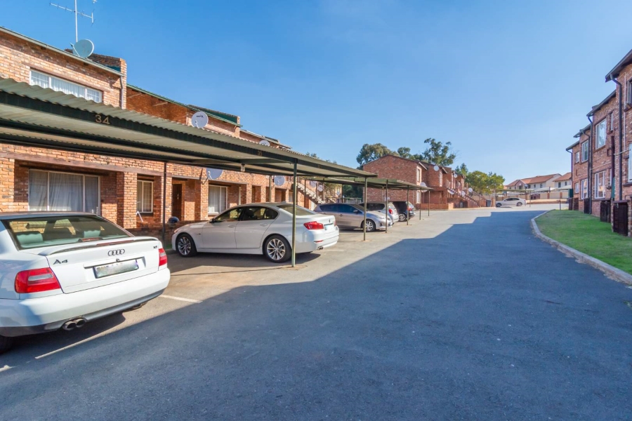 To Let 2 Bedroom Property for Rent in Groblerpark Gauteng