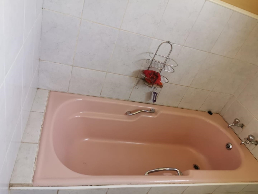 3 Bedroom Property for Sale in Rosashof Gauteng