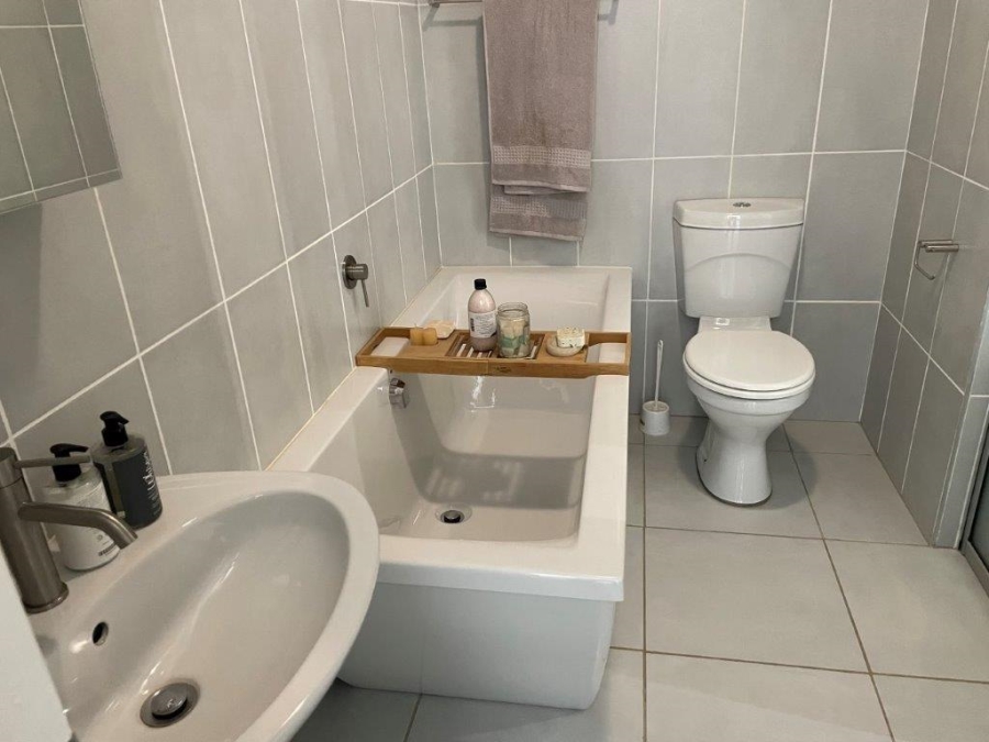 To Let 2 Bedroom Property for Rent in Mooikloof Ridge Gauteng