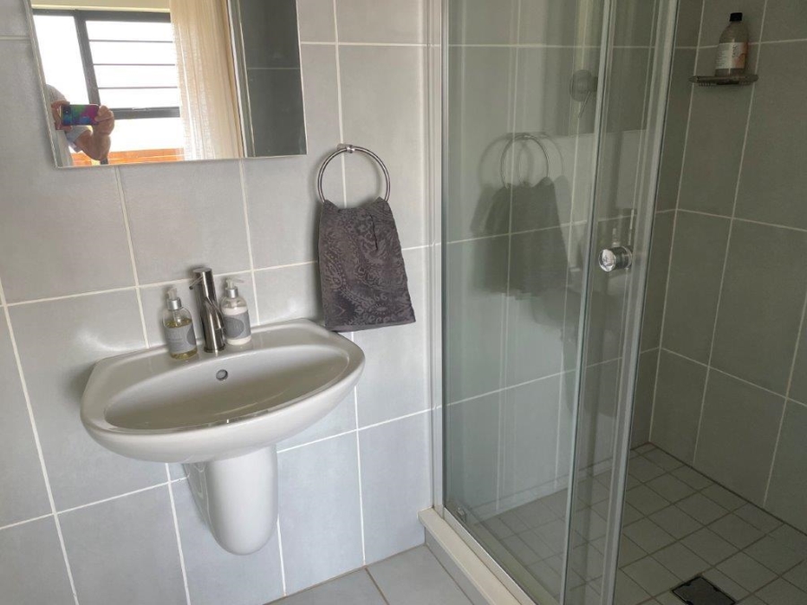 To Let 2 Bedroom Property for Rent in Mooikloof Ridge Gauteng