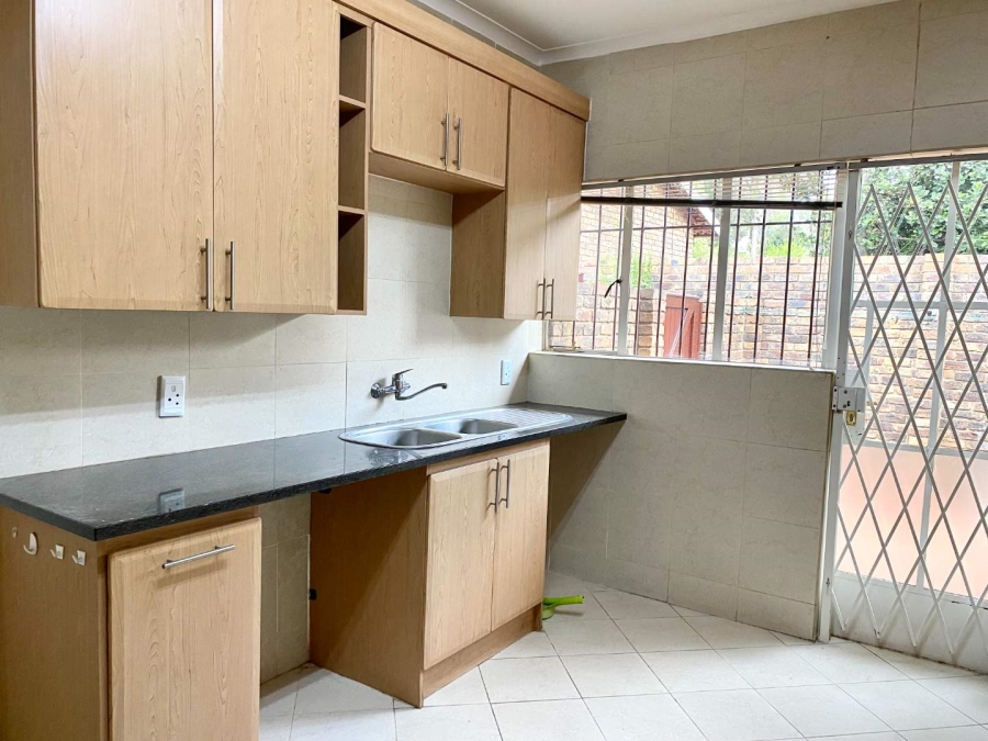 To Let 3 Bedroom Property for Rent in River Club Gauteng