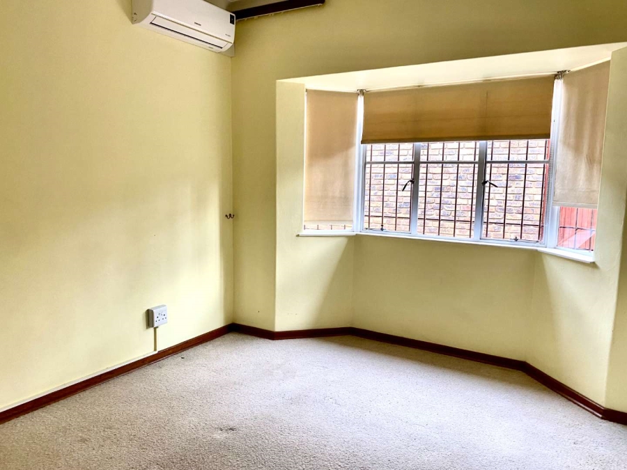 To Let 3 Bedroom Property for Rent in River Club Gauteng