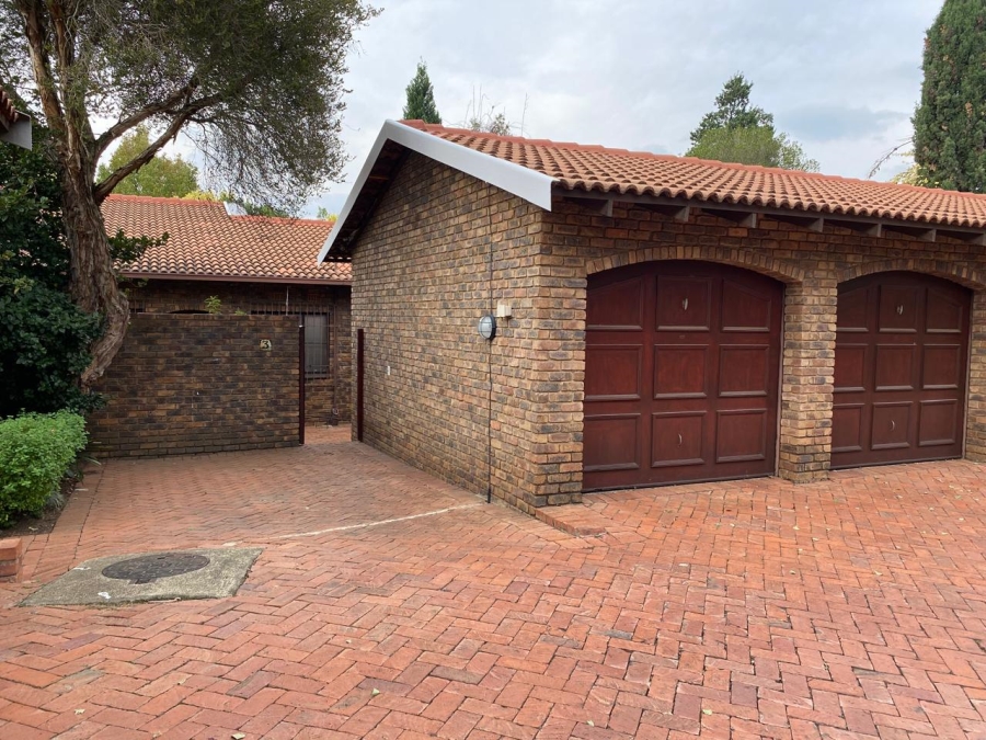 To Let 3 Bedroom Property for Rent in River Club Gauteng