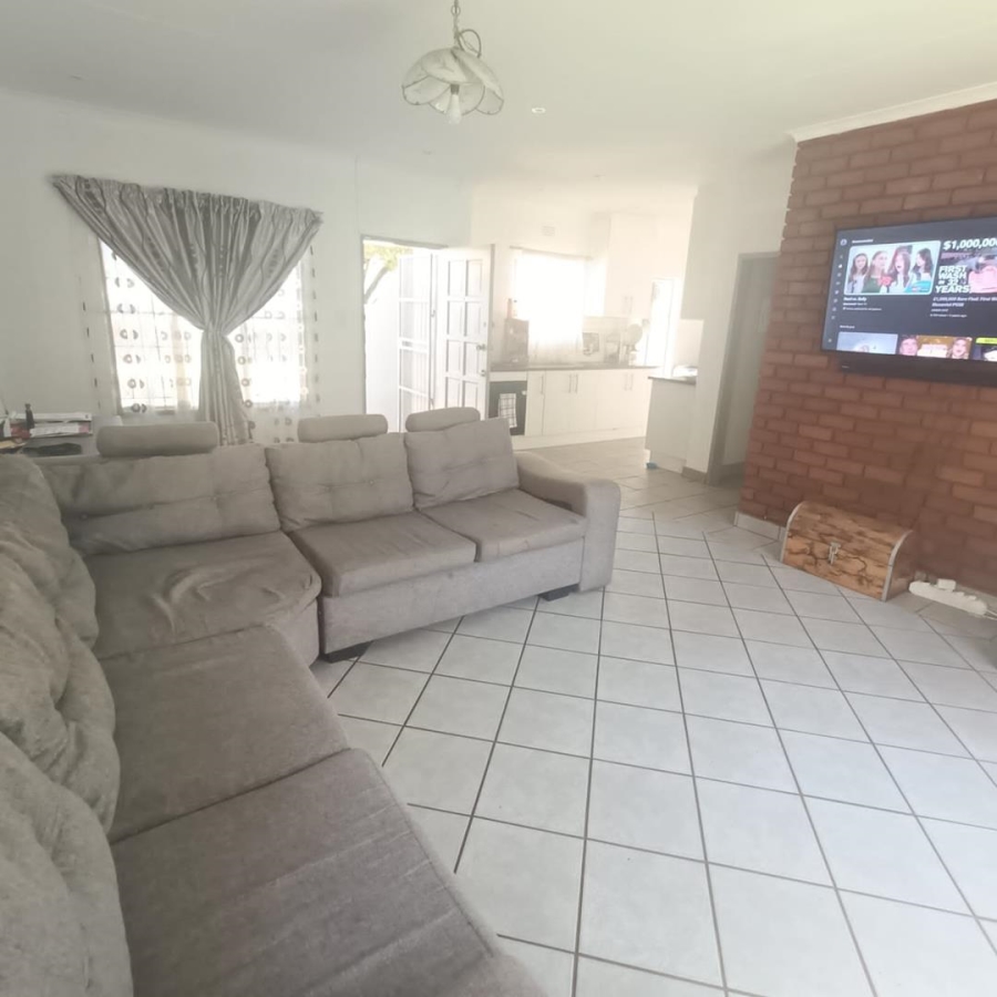 3 Bedroom Property for Sale in Hennopspark Gauteng