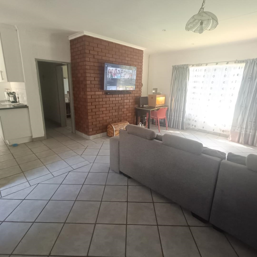 3 Bedroom Property for Sale in Hennopspark Gauteng
