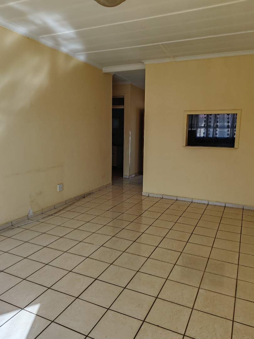 To Let 1 Bedroom Property for Rent in Horison View Gauteng