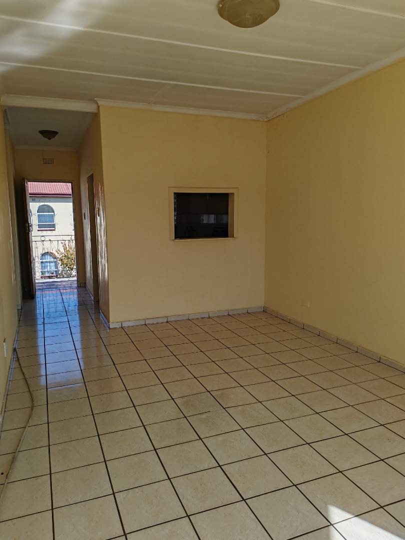 To Let 1 Bedroom Property for Rent in Horison View Gauteng
