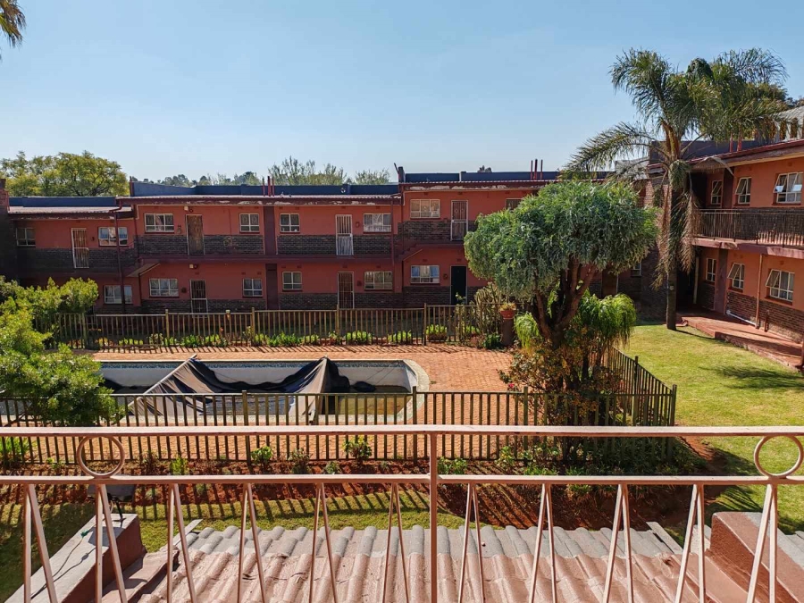 To Let 1 Bedroom Property for Rent in Horison View Gauteng