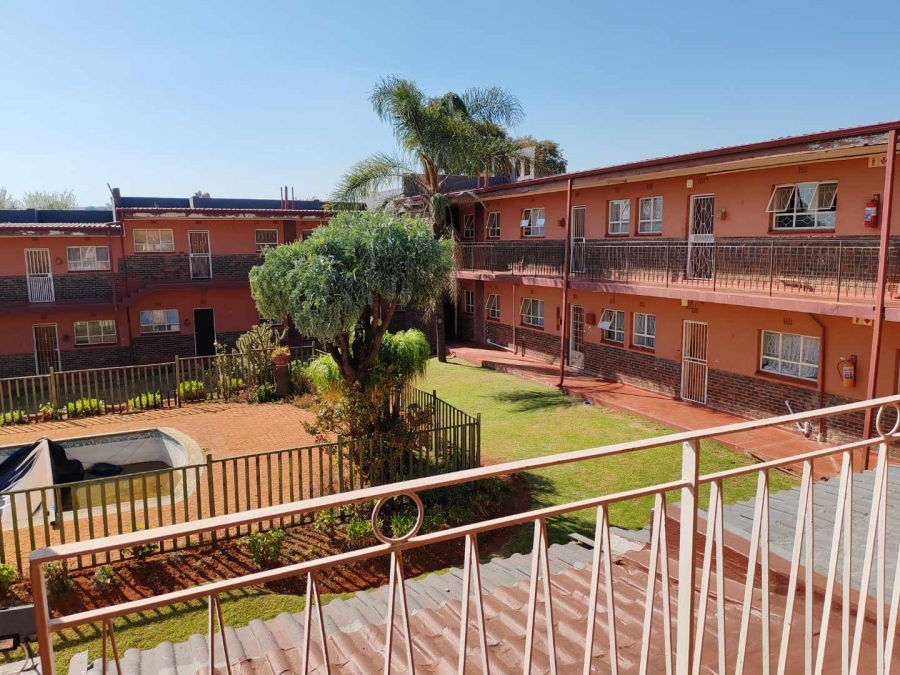 To Let 1 Bedroom Property for Rent in Horison View Gauteng