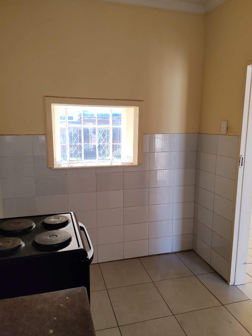 To Let 1 Bedroom Property for Rent in Horison View Gauteng