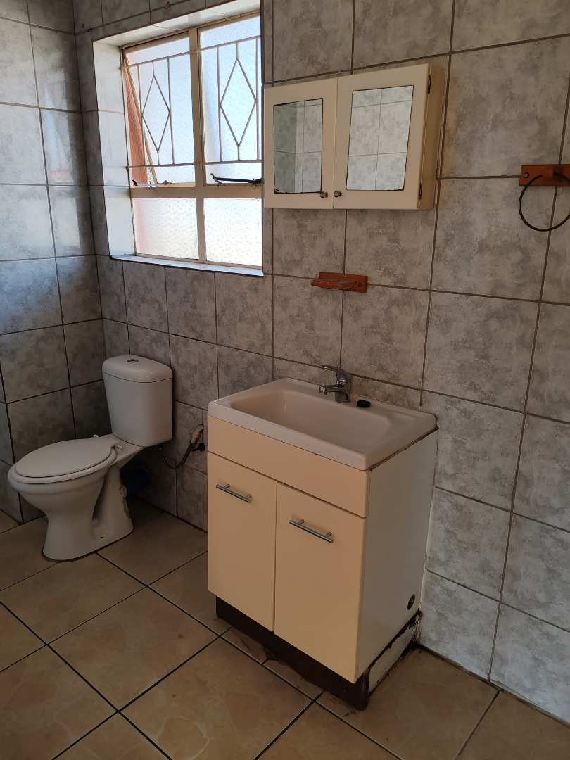 To Let 1 Bedroom Property for Rent in Horison View Gauteng
