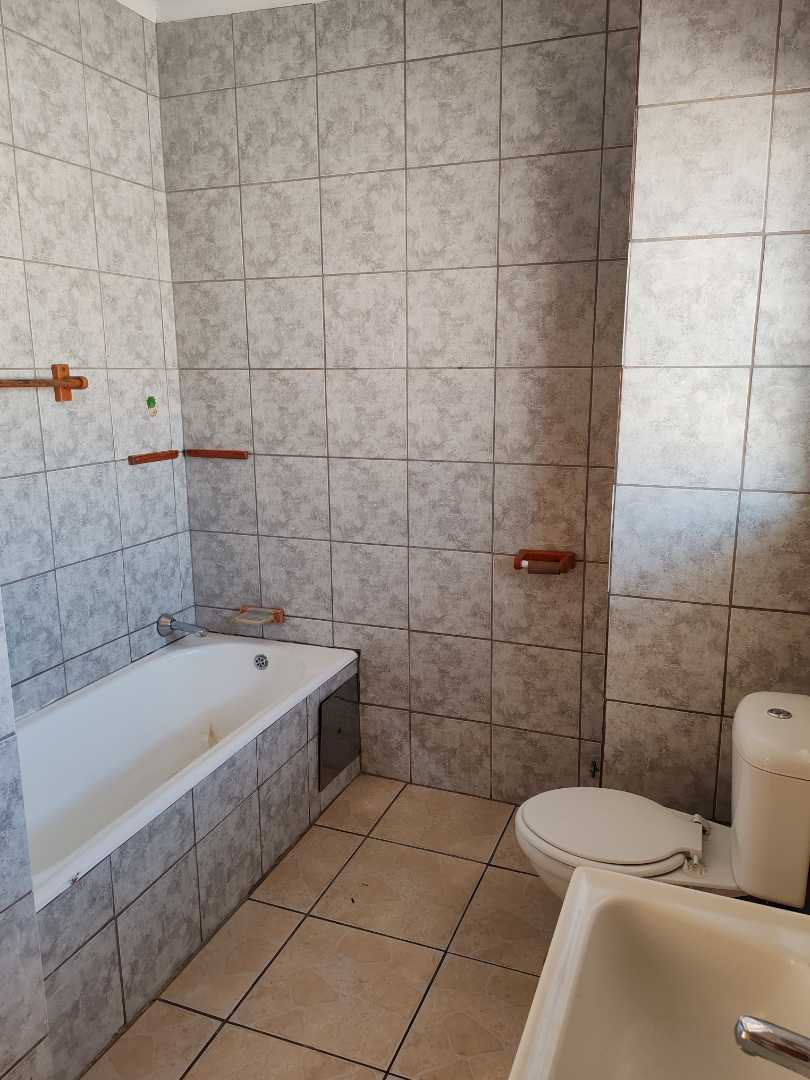 To Let 1 Bedroom Property for Rent in Horison View Gauteng
