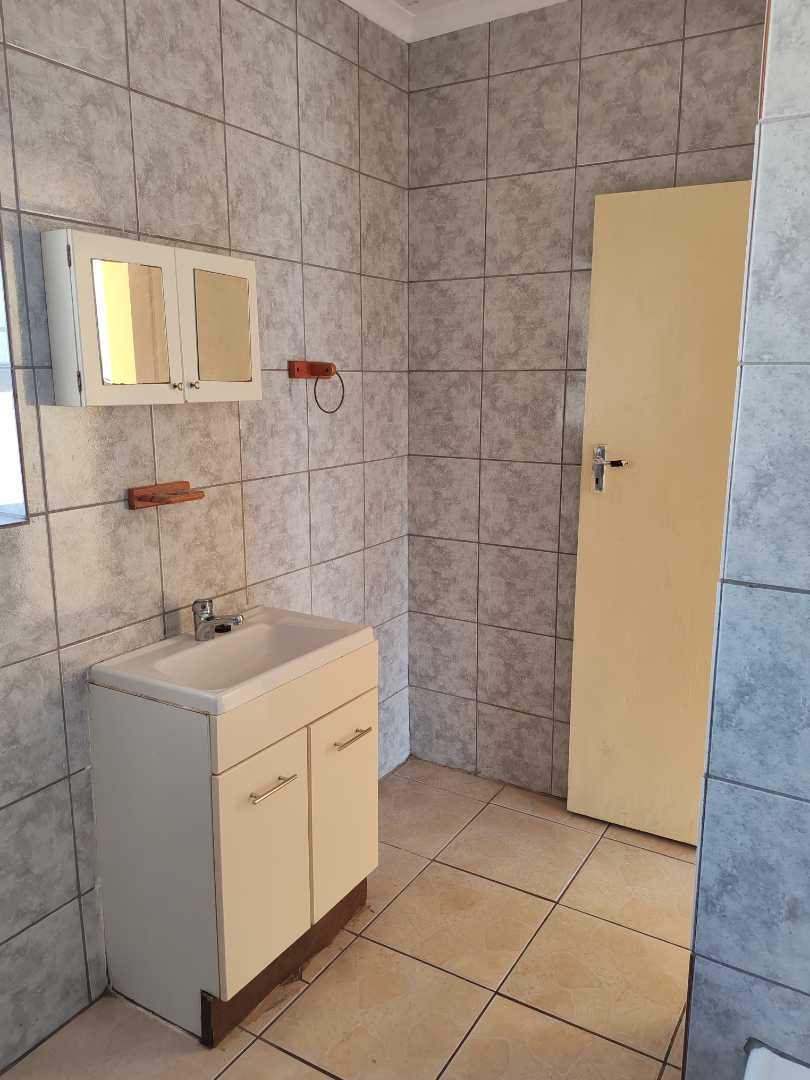 To Let 1 Bedroom Property for Rent in Horison View Gauteng