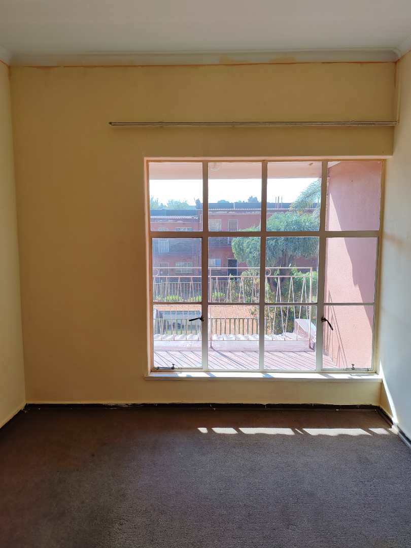 To Let 1 Bedroom Property for Rent in Horison View Gauteng