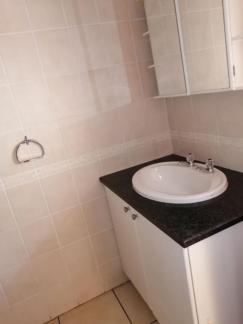 1 Bedroom Property for Sale in Hatfield Gauteng