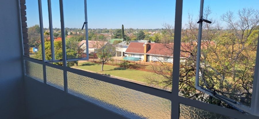 1 Bedroom Property for Sale in Parkdene Gauteng