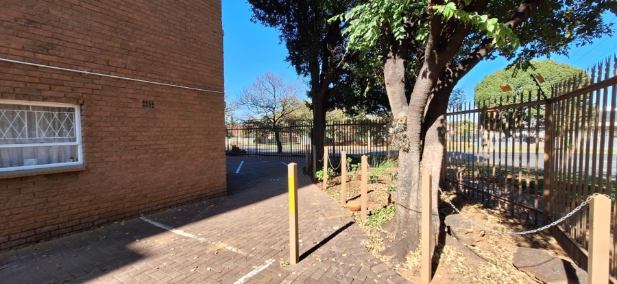 1 Bedroom Property for Sale in Parkdene Gauteng