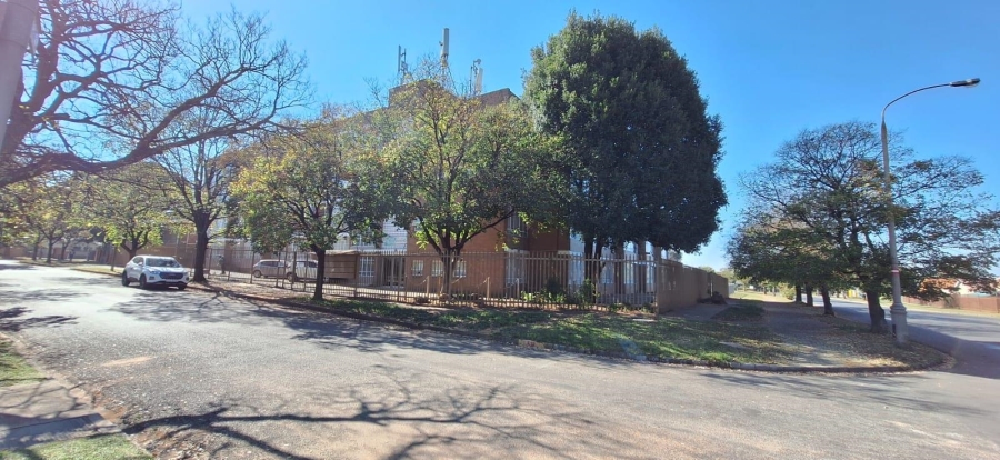 1 Bedroom Property for Sale in Parkdene Gauteng