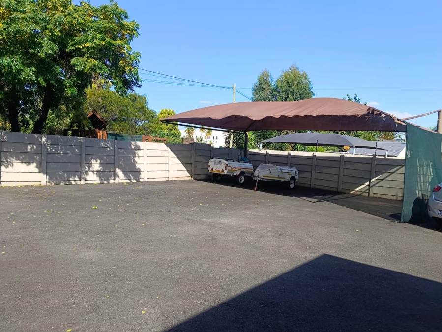 To Let 2 Bedroom Property for Rent in Brackenhurst Gauteng