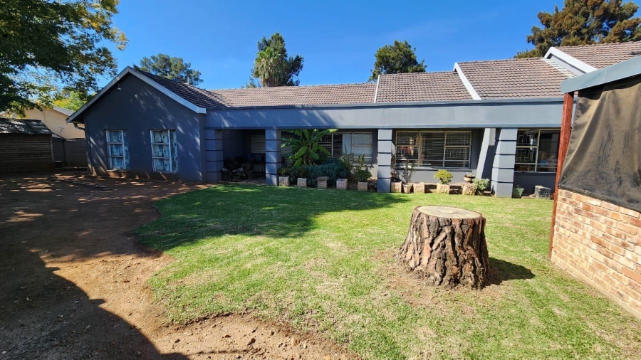 Commercial Property for Sale in Brackenhurst Gauteng