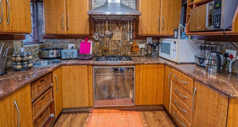 3 Bedroom Property for Sale in Equestria Gauteng