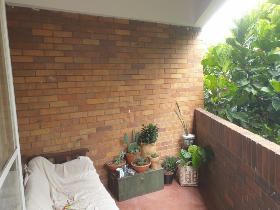 To Let 1 Bedroom Property for Rent in Illovo Gauteng