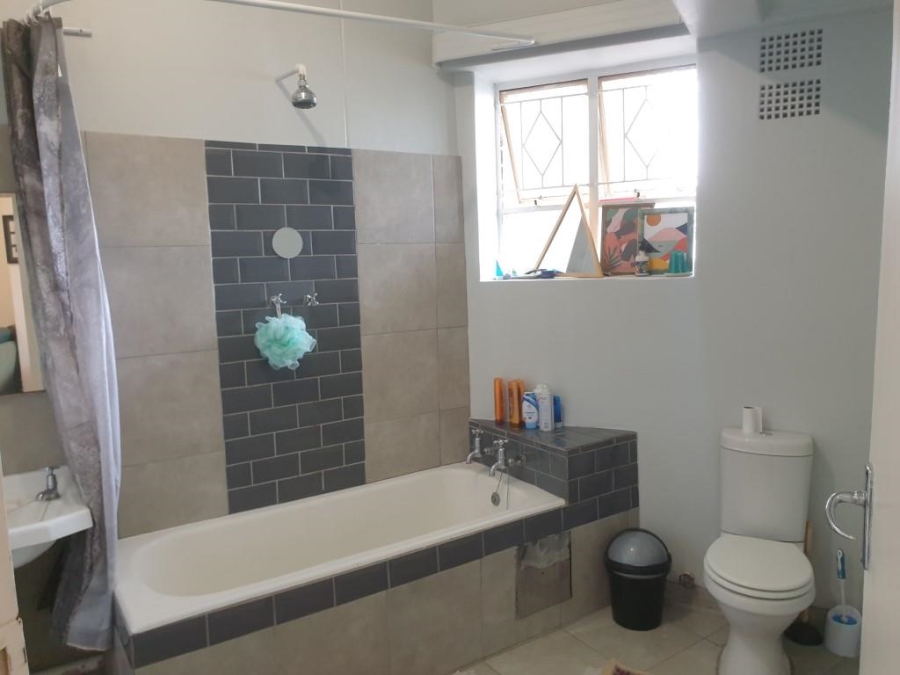 To Let 1 Bedroom Property for Rent in Illovo Gauteng
