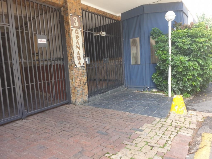 To Let 1 Bedroom Property for Rent in Illovo Gauteng