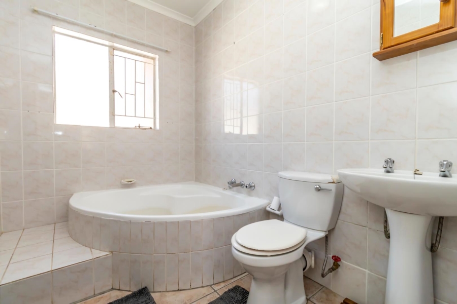To Let 3 Bedroom Property for Rent in Wilgeheuwel Gauteng