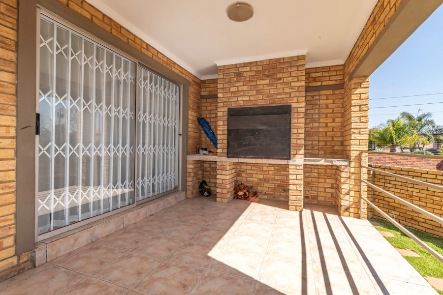 To Let 3 Bedroom Property for Rent in Wilgeheuwel Gauteng