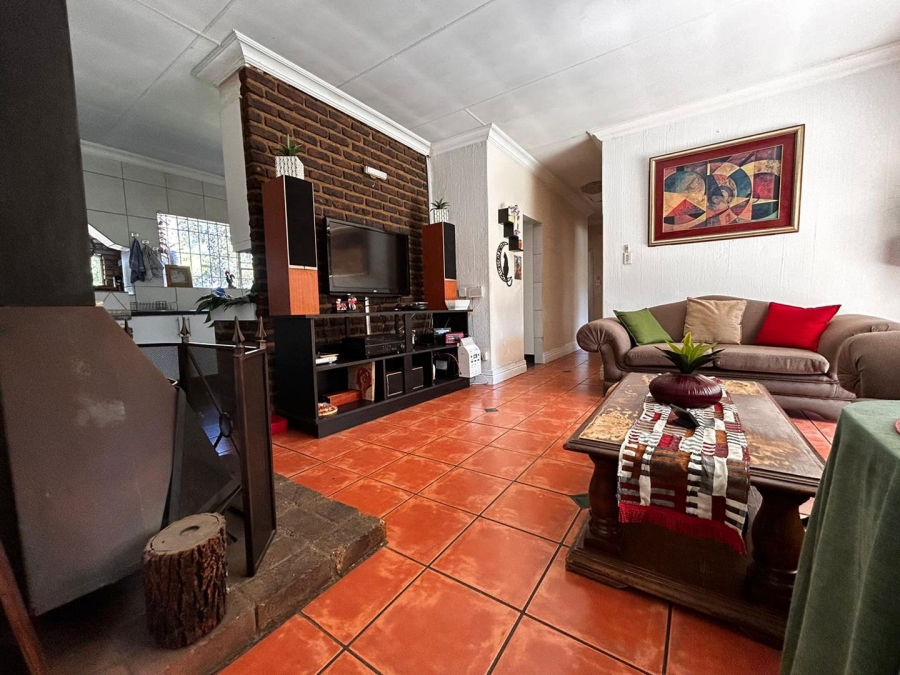 4 Bedroom Property for Sale in Brackendowns Gauteng