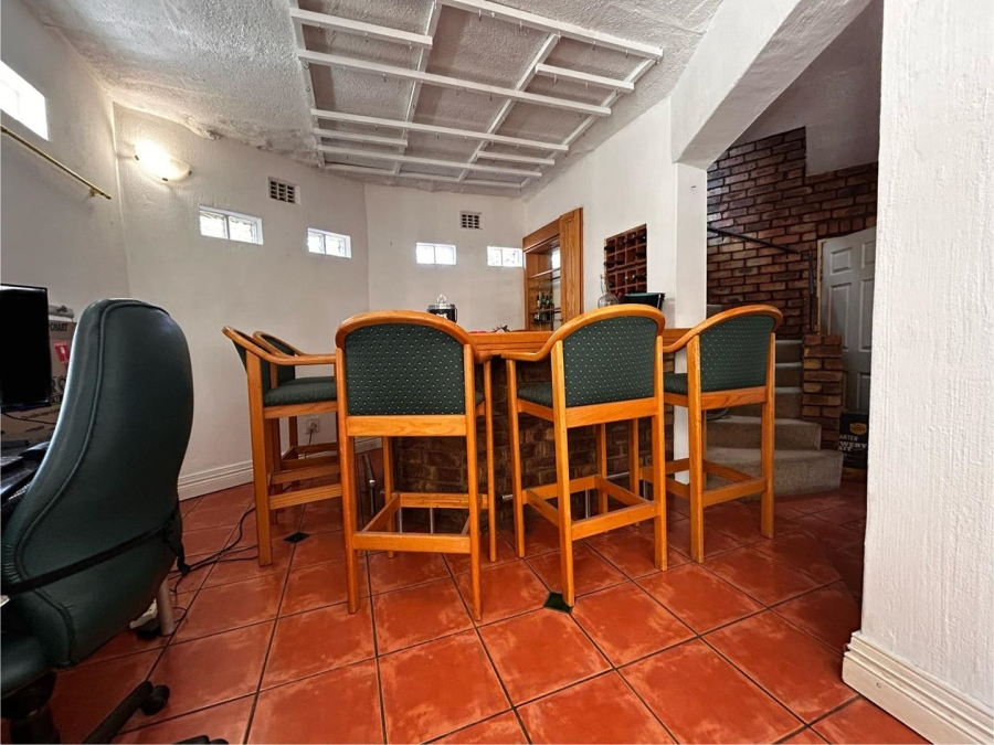 4 Bedroom Property for Sale in Brackendowns Gauteng