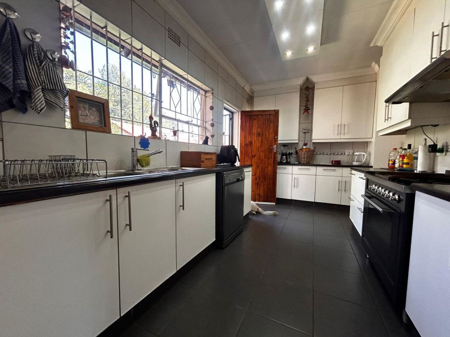 4 Bedroom Property for Sale in Brackendowns Gauteng